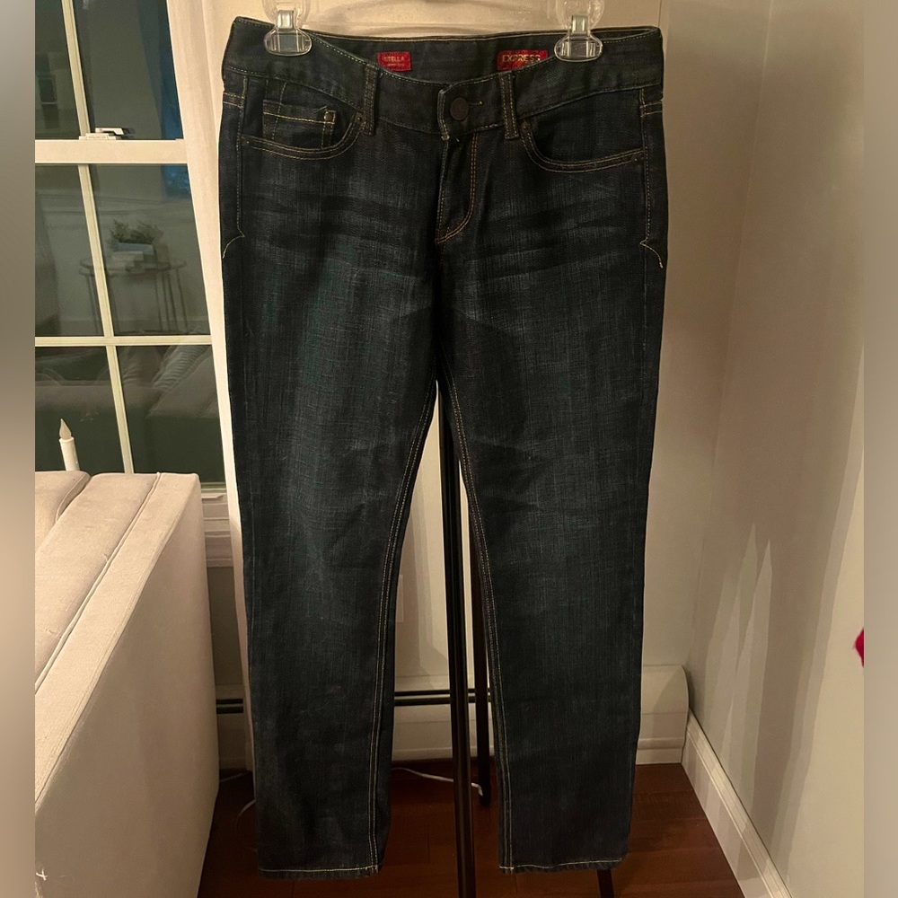 Express Women’s Vintage “Stella” Skinny Leg Dark Wash Jeans Size 4 Short.